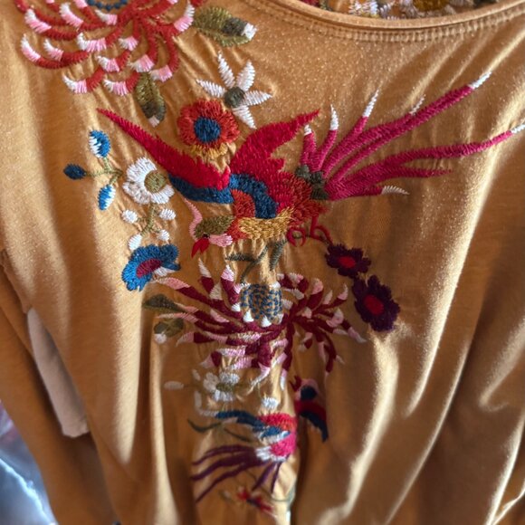 Johnny Was Mustard color embroidered tee shirt - Picture 3 of 6